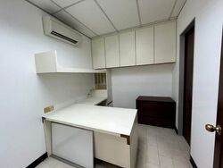 Pemimpin Industrial Building (D20), Factory #455754831